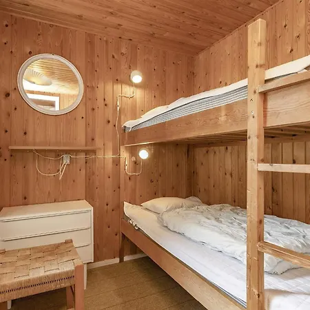 6 Person In Lokken-by Traum *